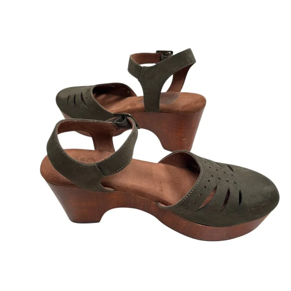 White Mountain Cassidy 9 Microsuede Platform Wedge Heel Clog Olive Retro Boho Ca